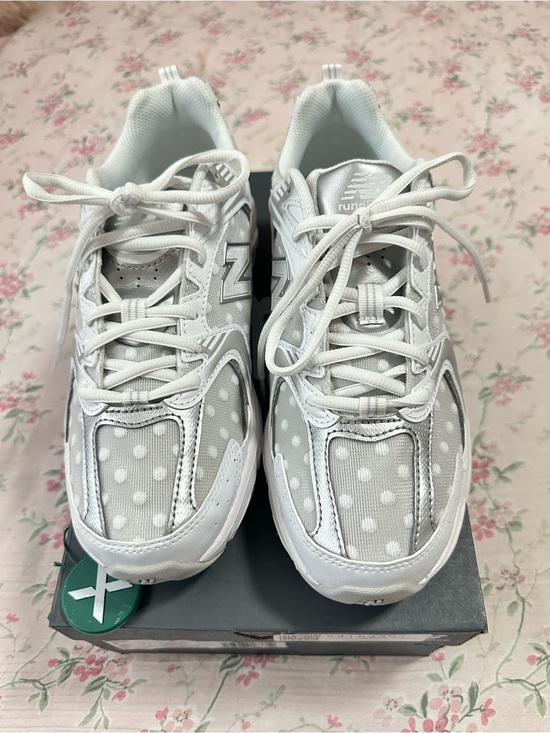 New Balance Shoes - New Balance Silver and White Polka Dot 530 Running Shoes